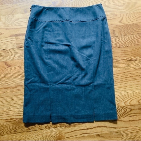 Elie Tahari Gray Skirt with Double Slits Wool - Picture 3 of 13